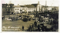 Rynek w Tomaszowie Maz. W październiku 1863 r., do Tomaszowa wkroczył na czele swojego oddziału Jan Rudowski - naczelnik wojenny powiatu opoczyńskiego, jeden z najbardziej aktywnych dowódców działających na nadpilickich terenach